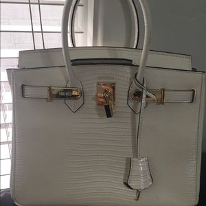 Ainifeel “Birkin” inspired tote. Off white